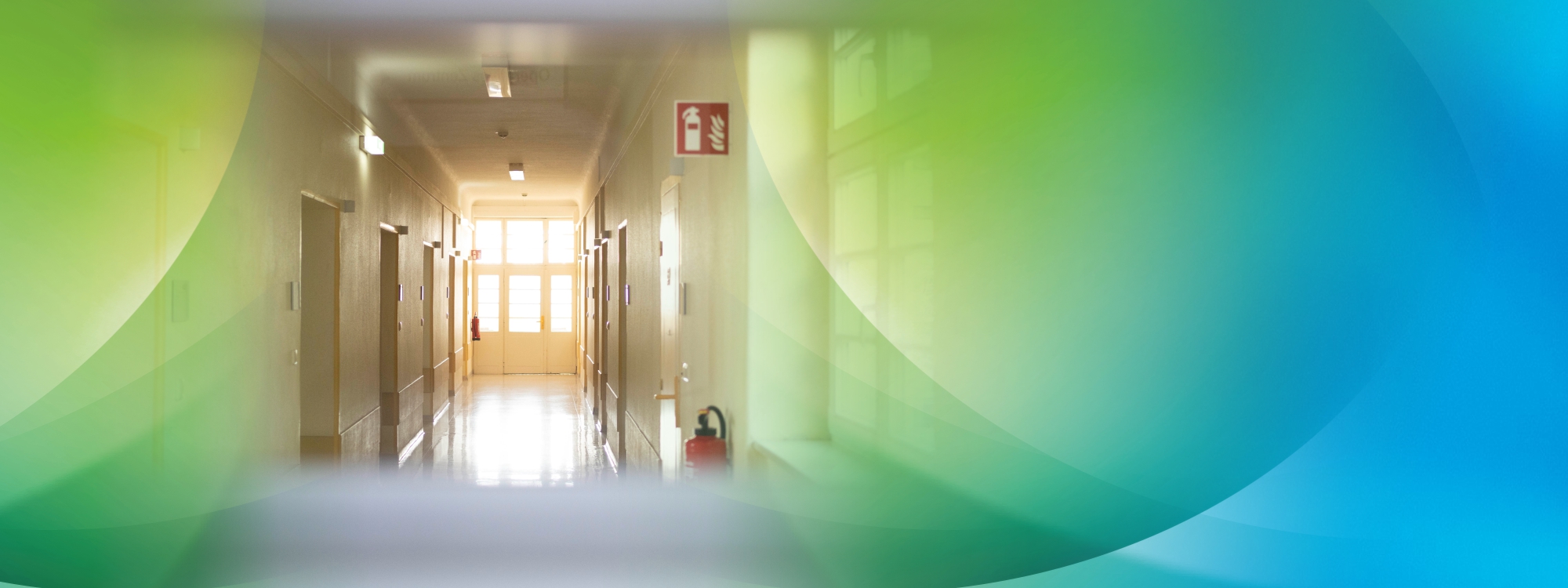 Aufnahmesituation eines Kindes in Begleitung ihres Vaters mit einer Ärztin des Kreiskrankenhauses Prenzlau