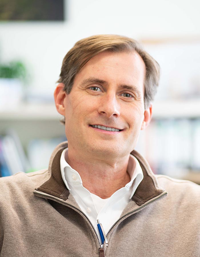 Portraitfoto von Dr. med. Lorenz Gold