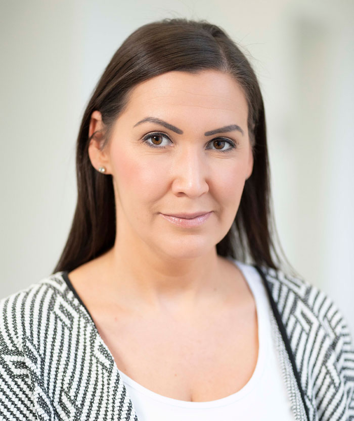 Portaitfoto von Carolin Tauchert - Verwaltung für Krankenhaushygiene