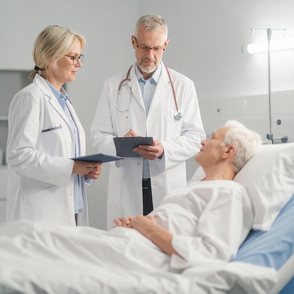 Ärzte bei der Visite in der Neurologie